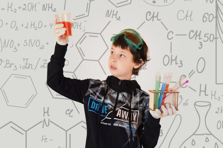 Pixabay: chemistry-5632650_1920